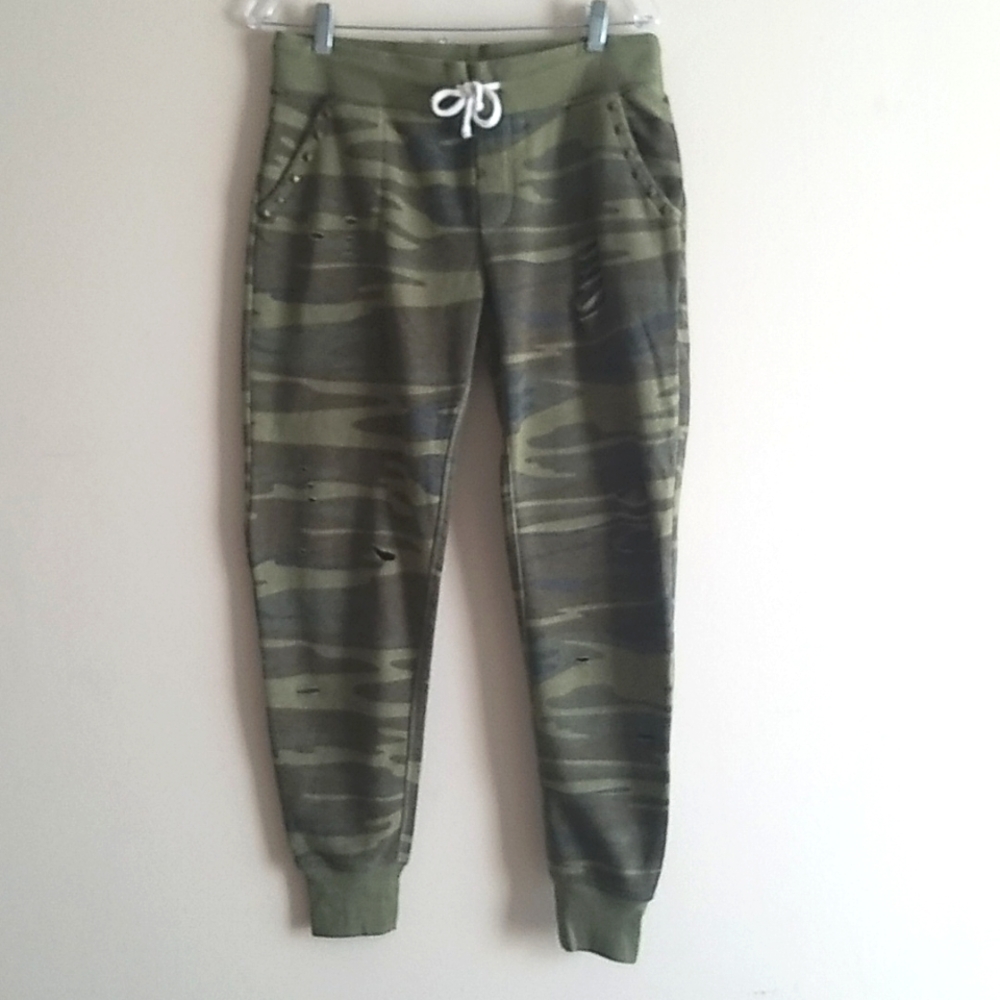 ALTERNATIVE Earth Women's Camo Joggers,size L